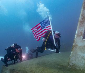 费尔菲尔德新冒险潜水地点在奥兰治海滩，美国